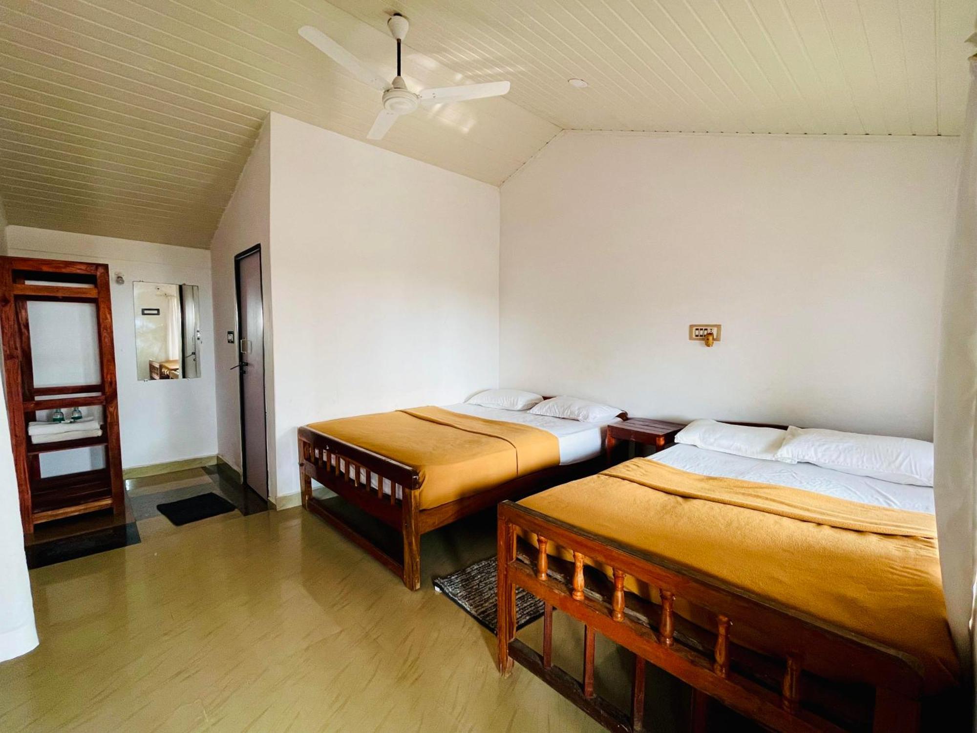 The Meraki Beach Resort Гокарна Екстериор снимка